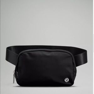 Lululemon Everywhere Belt Bag NWT